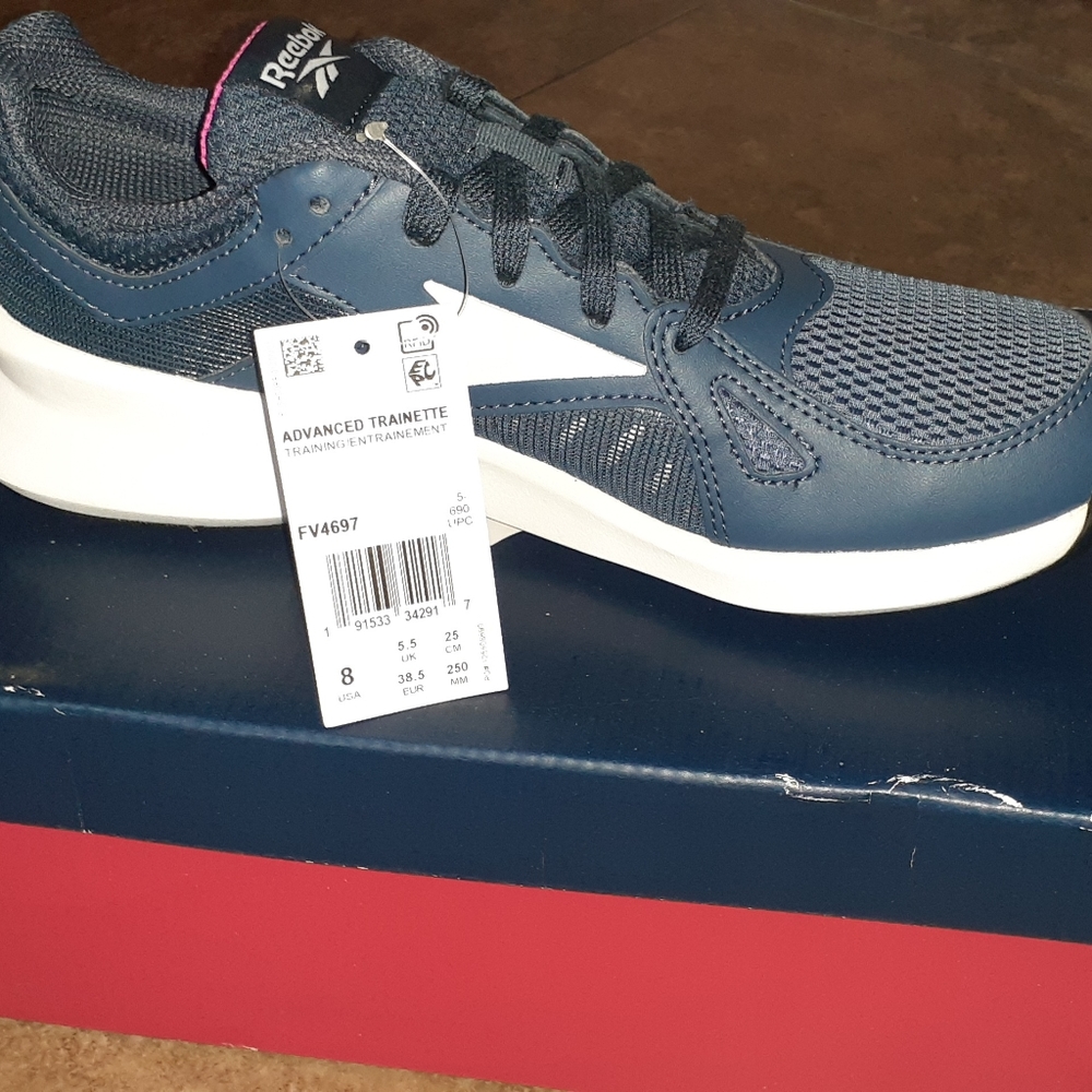 New womens Reebok shoes